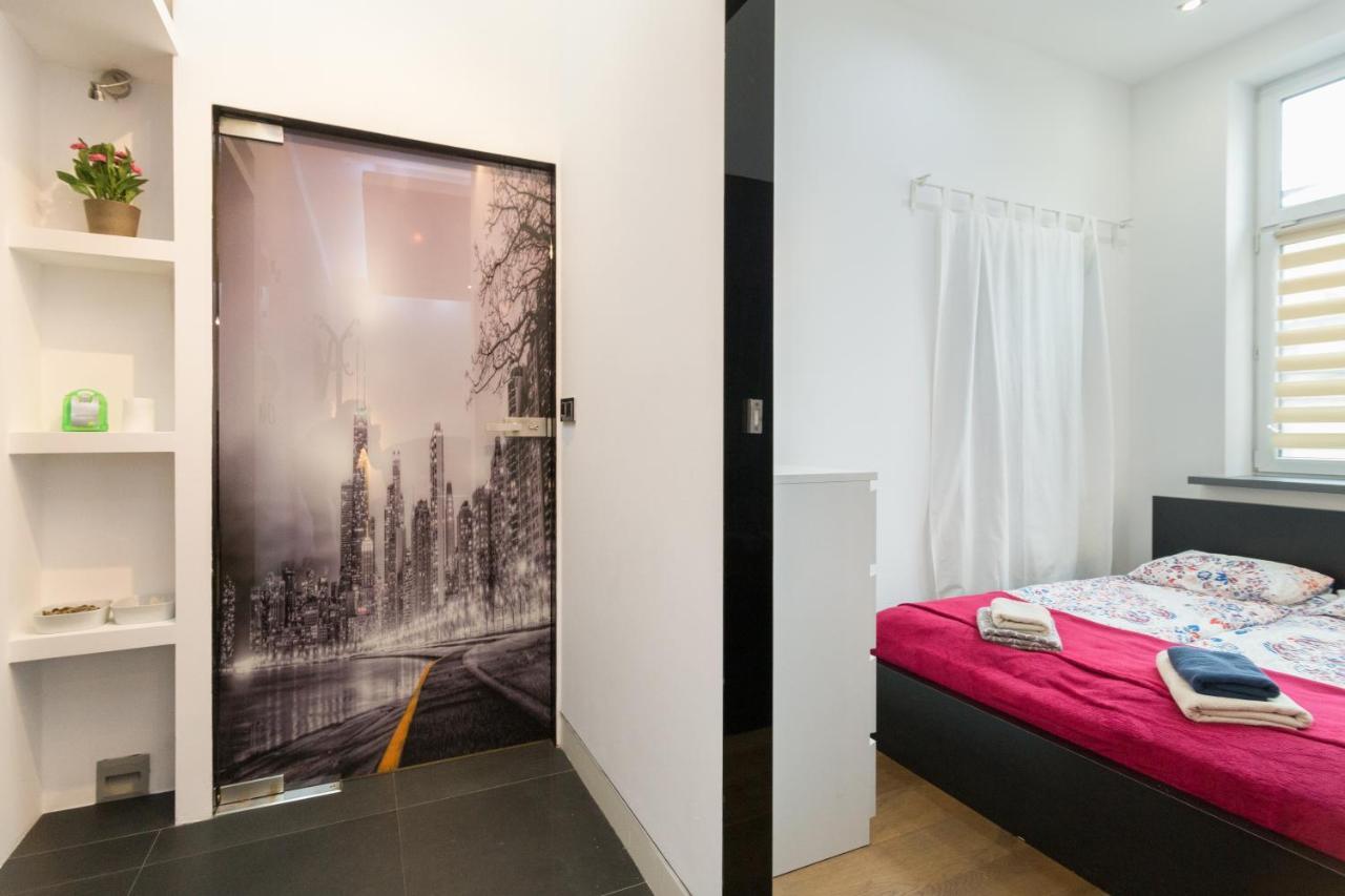 Modern, Stylish And Comfy In Trendy Jewish Quarter Apartment Krakow Luaran gambar